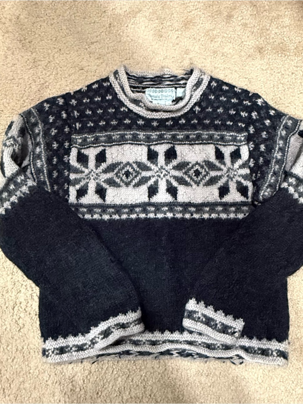 Cozy Nordic-Pattern women’s Sweater - Black & Gray